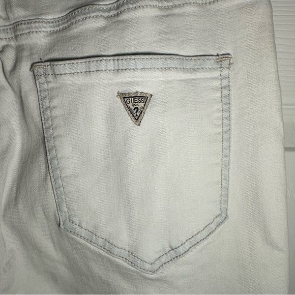 Guess white denim floral embroidered distressed jeans Size 28 - Picture 5 of 7